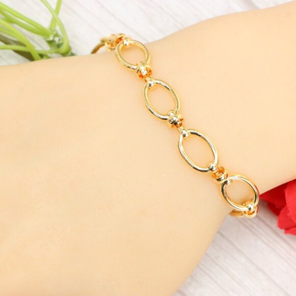 "Trendy Handmade Bracelet – A Thoughtful Gift for Girls & Women | UNVRC1620 - Picture 9 of 10